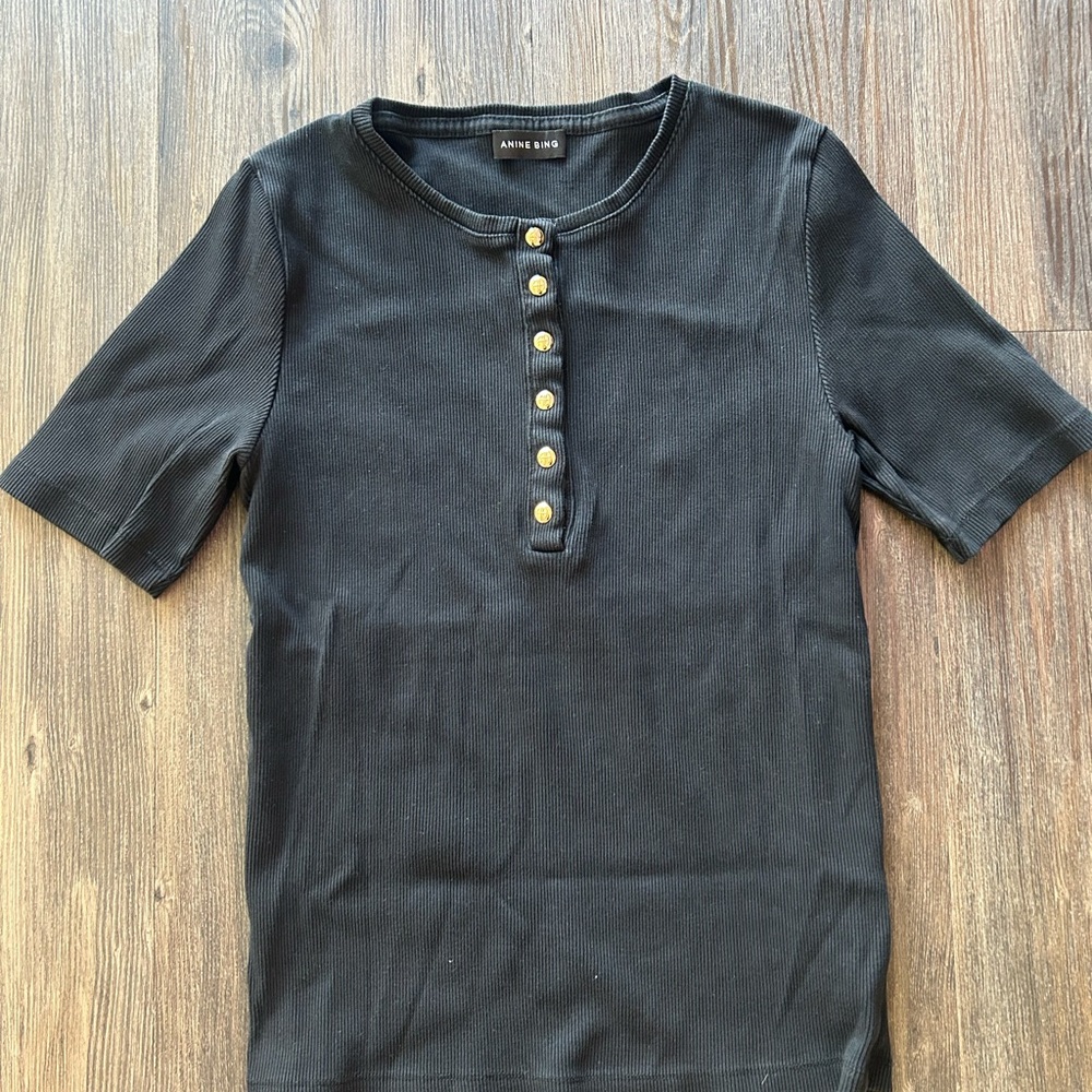 ANINE BING WOMENS SHORT SLEEVE ALESSIA TEE SIZE L GOLD SNAP BUTTONS